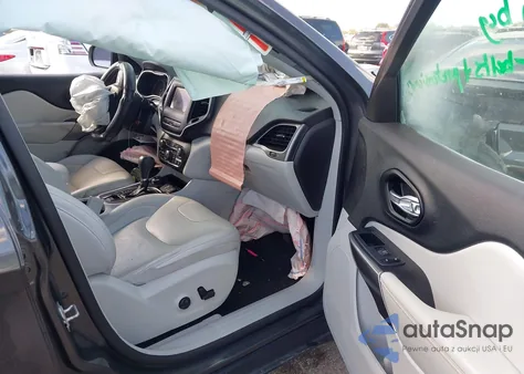 2021 Jeep Cherokee Latitude Lux 4X4 from USA, damaged, VIN 1C4PJMMX8MD158935